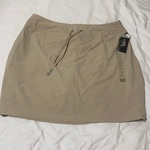 NWT Green Tea Women’s Sports Skirt size XXL Khaki